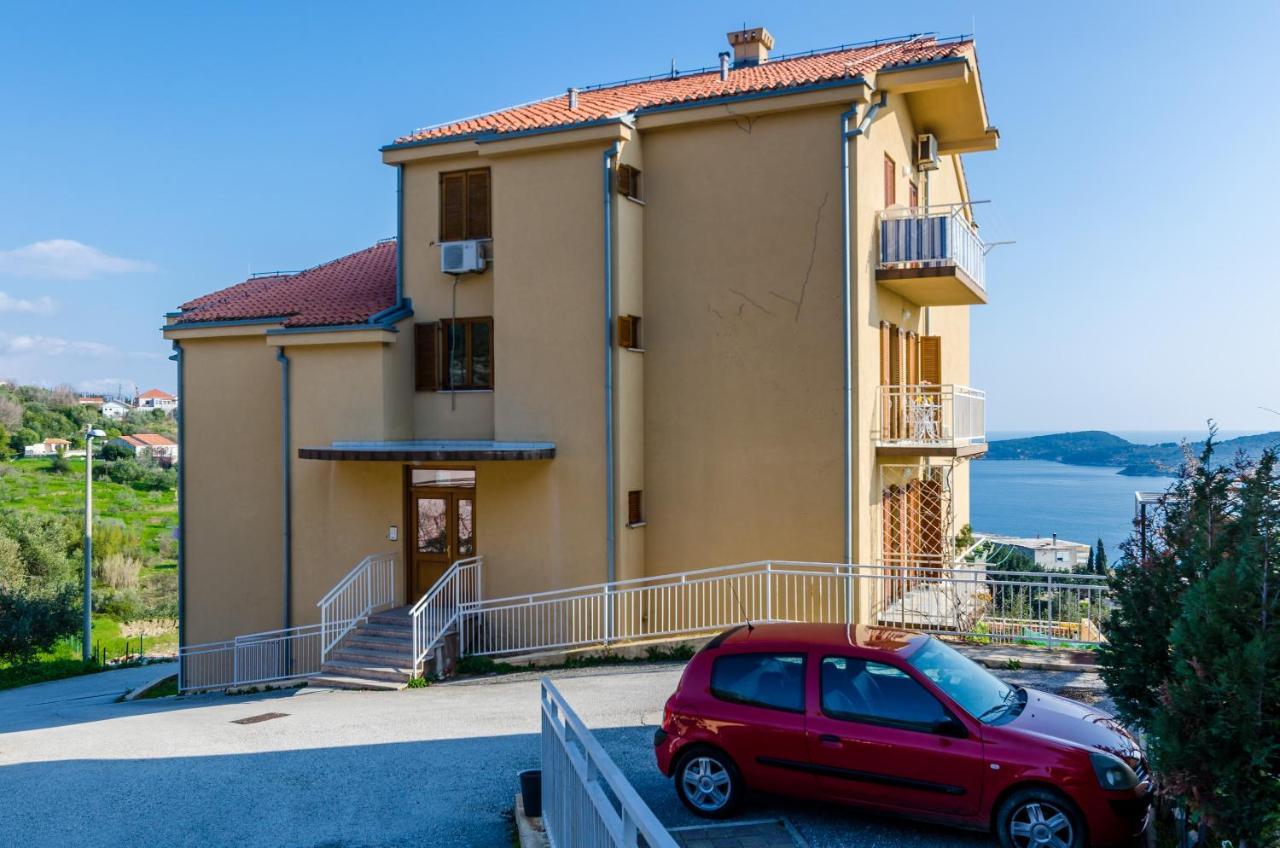 אורסאץ Sea View Suite מראה חיצוני תמונה